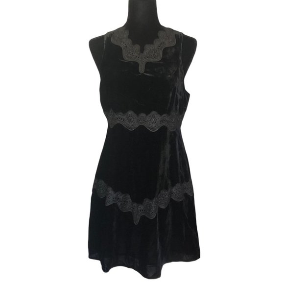 Foxiedox Sleeveless Velvet Dress with lace inserts, Empire Waist - Picture 2 of 11